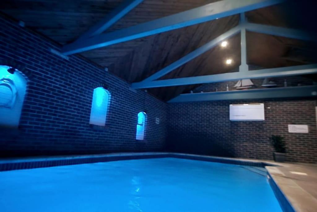 Large Coastal Cottage, Private Indoor Pool, Hut Tub, Sauna And Steam Pod ويموث المظهر الخارجي الصورة